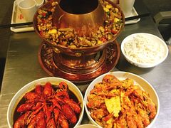 -龙巢盱眙龙虾·牛蛙·烧烤宵夜(八卦岭店)