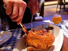 自酿啤酒脆皮烤猪肘-Ambra Haus琥珀屋精酿餐厅(宝山店)