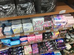 -全家便利店(莲花池东路店)