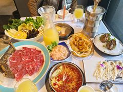 -泓炙颐凤鲜海鲜火锅料理(桐乡店)