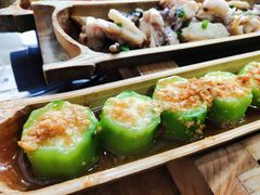 -胡须哥网红竹筒菜