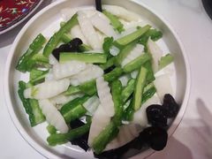 -关里关外·鱼头泡饼(唐冶绿地汇店)