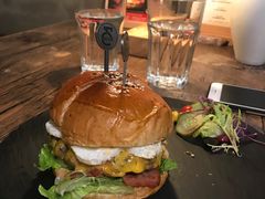 -HIGH FIVE哈福手工汉堡(桂林路店)