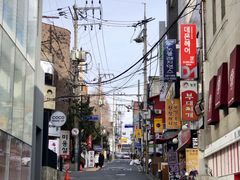 -梨大女人街
