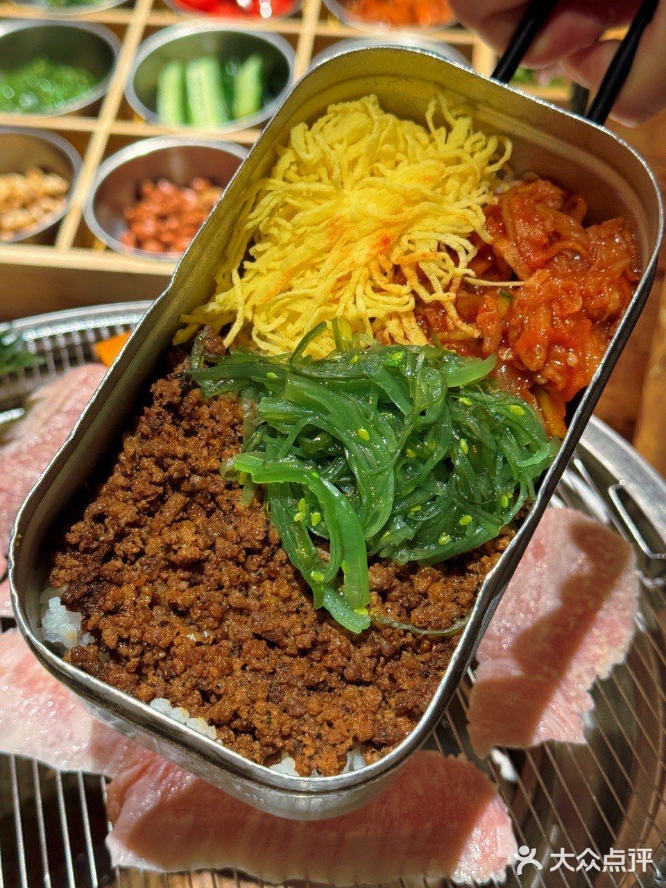 下雪的重庆，感受这口蜂蜡五花肉带来的快乐！