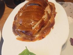 酥香鱼子酱烤鸭-北京老铺烤鸭(老城根店)
