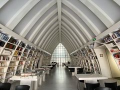 -钟书阁(松江泰晤士小镇店)