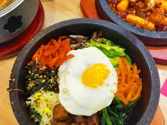 大粒牛肉石锅拌饭-小木屋拌饭(沈阳中街大悦城店)