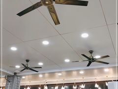 -鹏城人家海鲜酒家·23年老字号(较场尾店)