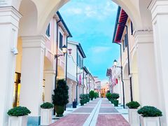 -佛罗伦萨小镇广佛名品奥特莱斯(疏港路店)