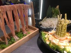 -湊湊火锅·茶憩(打浦桥日月光店)