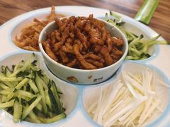 -合合春饼·酱骨·东北菜(潘家园店)