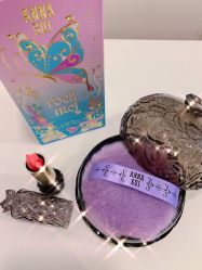 -ANNA SUI