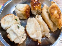 -黄阿姨锅贴大王(万航渡路店)