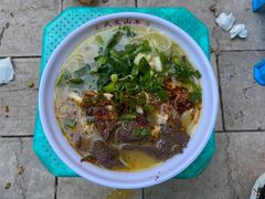 -文山荷鲜居(翠湖店)
