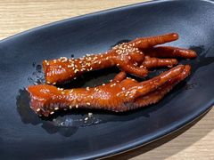 连骨头都不剩的鸡爪-佬肥猫(南翔印象城MEGA店)