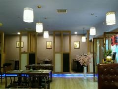 -鸿通城购物中心