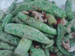 -芦茨金富饭庄·25年老字号·专做稻草鸡