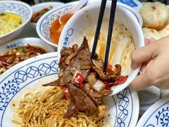 -李与白包子铺(桐梓林店)