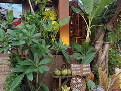 -拾光音乐餐酒吧(告庄星光夜市店)