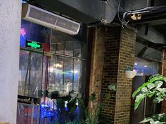 -何师烧烤Pro ·江湖川菜·小龙虾·精酿(太古里旗舰店)