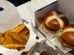 快乐星球双子堡套-麦当劳(台州路桥DT店)