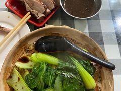 脆皮烧鸭-广东粤秀餐馆(佳家花园小区店)