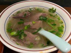 牛肉粉丝汤-鑫震源·苏式大虾生煎(山塘街店)