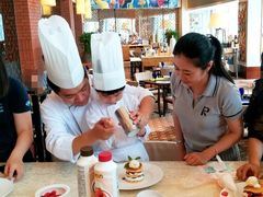 -香格里拉鱼跃地中海西餐厅·牛排披萨