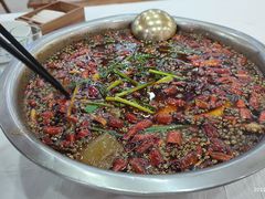 -乡土特色.冷锅鱼.牦牛肉汤锅