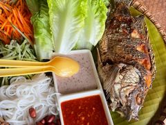 菜包鱼-傣泐金湾餐厅