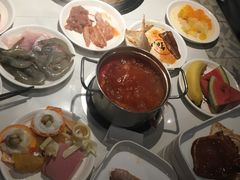 -锅儿欢海鲜火锅烤肉自助餐(东港凯虹店)