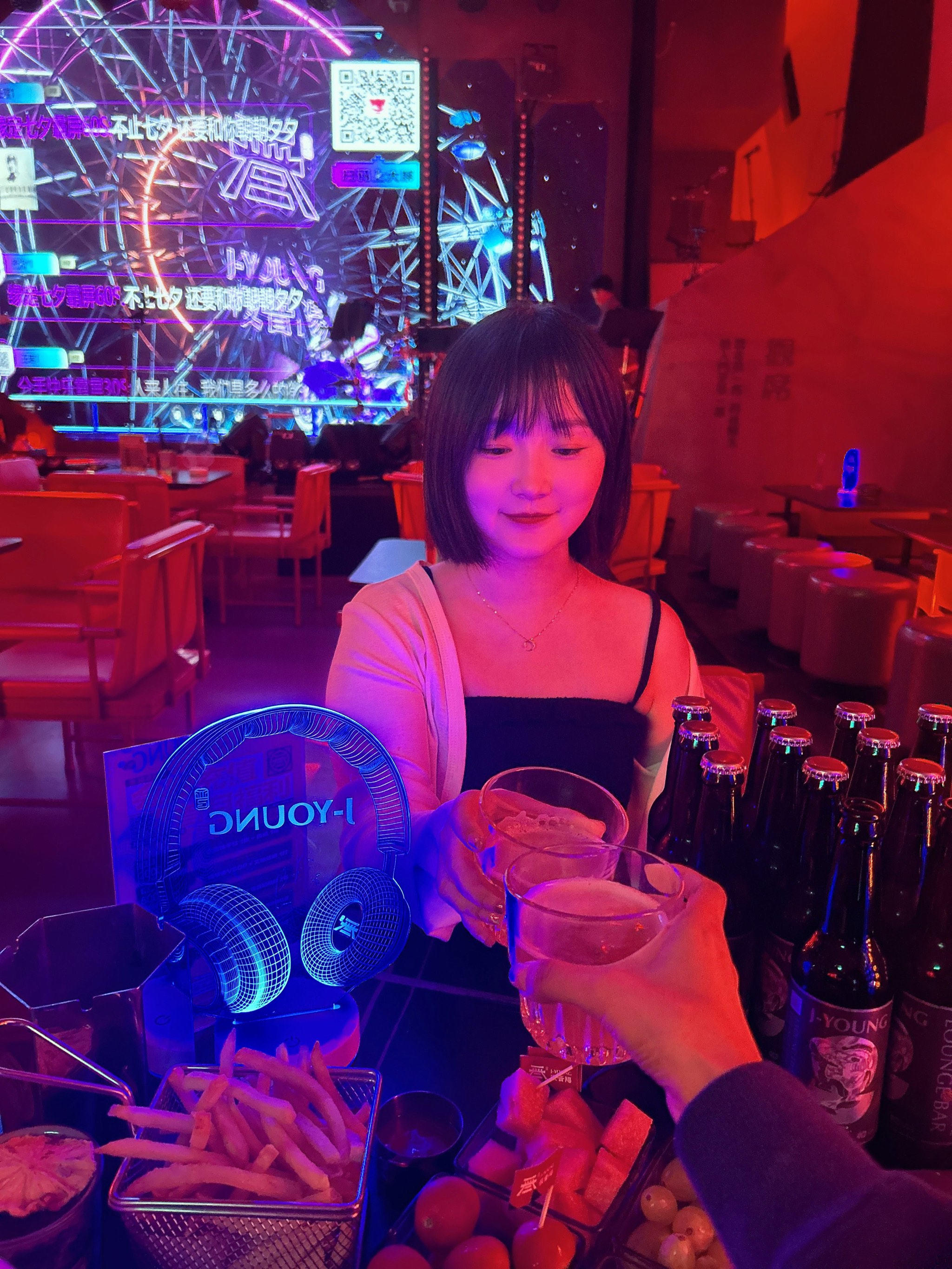 太原彩虹酒吧图片