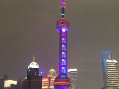 -黄浦江游览十六铺3号码头网红自助餐