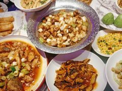 -巴特餐饮6加1音乐餐吧·新疆菜