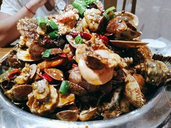 火焰菜系&nbsp;麻辣醉八仙-东来菜馆•手抓海鲜家常菜•海鲜锅贴(鸽子窝店)