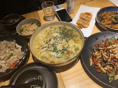 -十三式重庆江湖菜(金茂览秀城店)