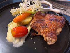 -又见马甲M8融合西餐厅(体育中心店)