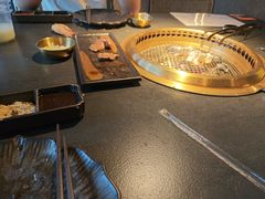 -铭牛烧肉·和牛海鲜自助(高新月牙湖店)