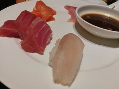 -大中华希尔顿酒店-念自助餐·嗨啤·小龙虾