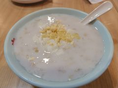 莲子鲜芋冰粥-宏状元现熬粥·京味菜(黄寺大街店)