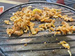 招牌酸菜猪五花肉-北京小炮儿炙子烤肉·铜锅涮肉(珠江路店)