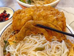 -弘束束柳州深巷螺蛳粉(珠江路店)