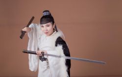 -盘子女人坊古装写真摄影(厦门总店)