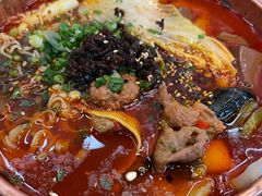 -成都你六姐·牛肉冒菜(上海环宇荟店)