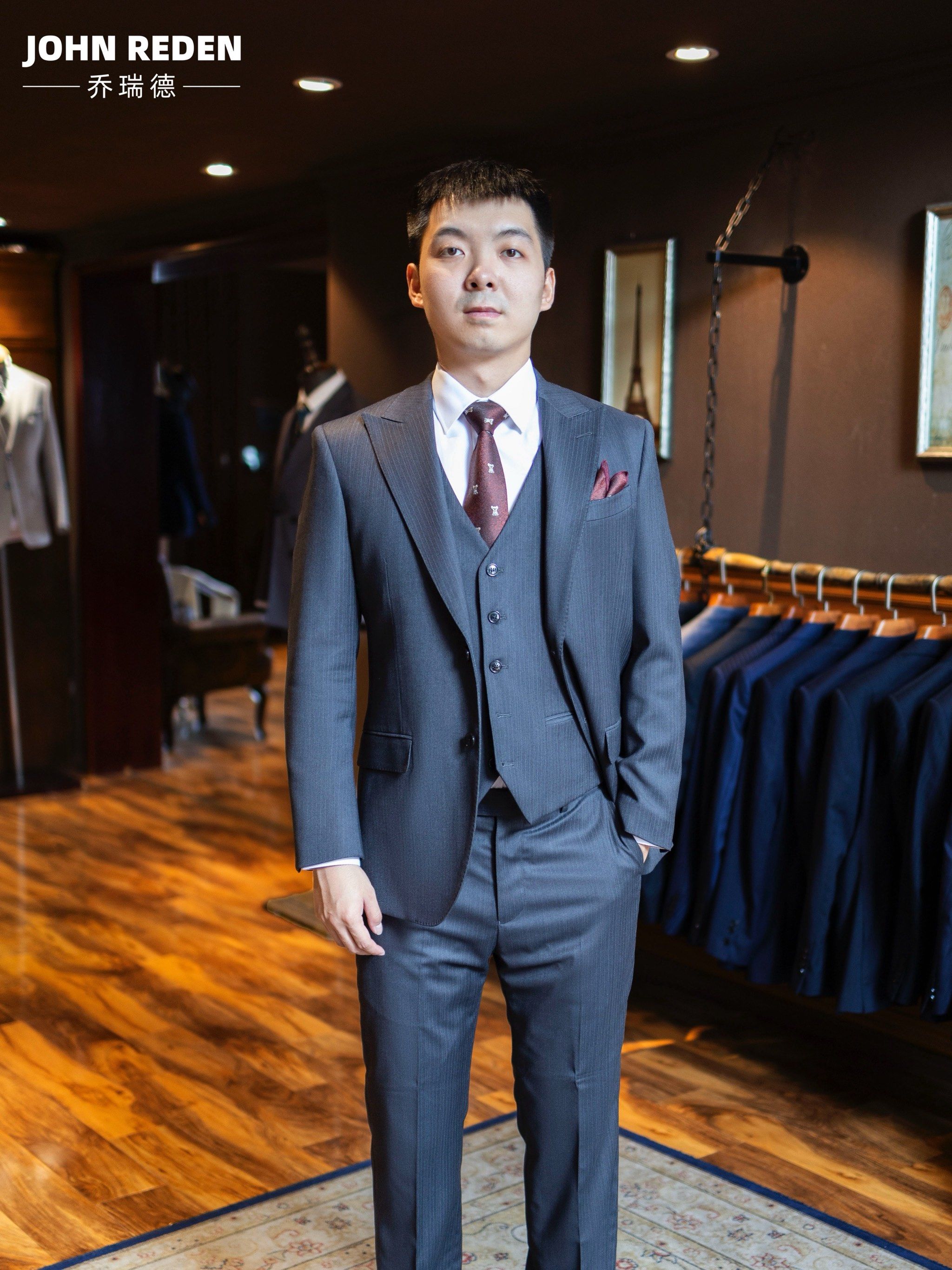 西服定制|灰色暗纹三件套❗️质感与细节并存