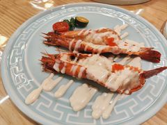 蟹籽沙律大明虾-世香全厨•日料·铁板烧(金桥店)