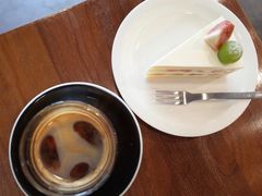 Flat&nbsp;white-black rainbow coffee
