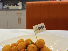 -香港新曜记·粤菜点心(滨江宝龙店)