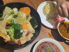 -万记麻辣烫国展总店